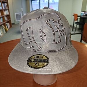 New Era 59FIFTY x DC Shoes Embroidered Logo Fitted Hat Cap 7 5/8 Rare